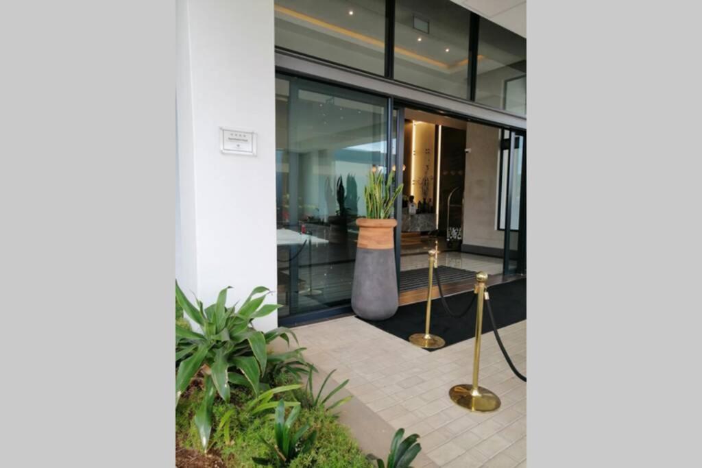 Regency Apartment Hotel Menlyn Pretoria-Noord Extérieur photo
