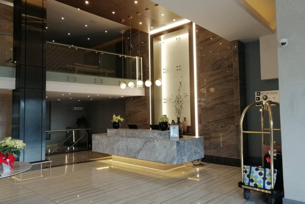 Regency Apartment Hotel Menlyn Pretoria-Noord Extérieur photo