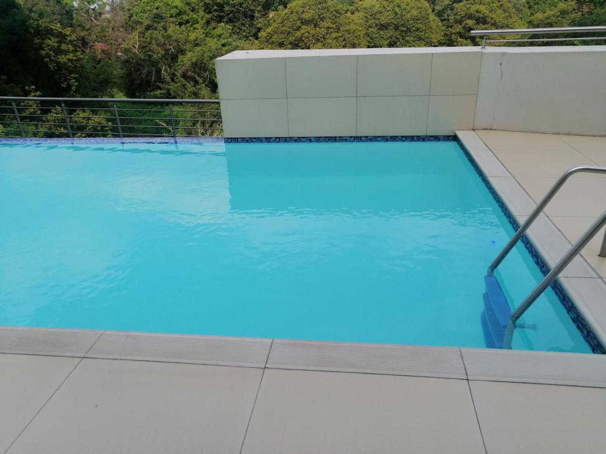 Regency Apartment Hotel Menlyn Pretoria-Noord Extérieur photo