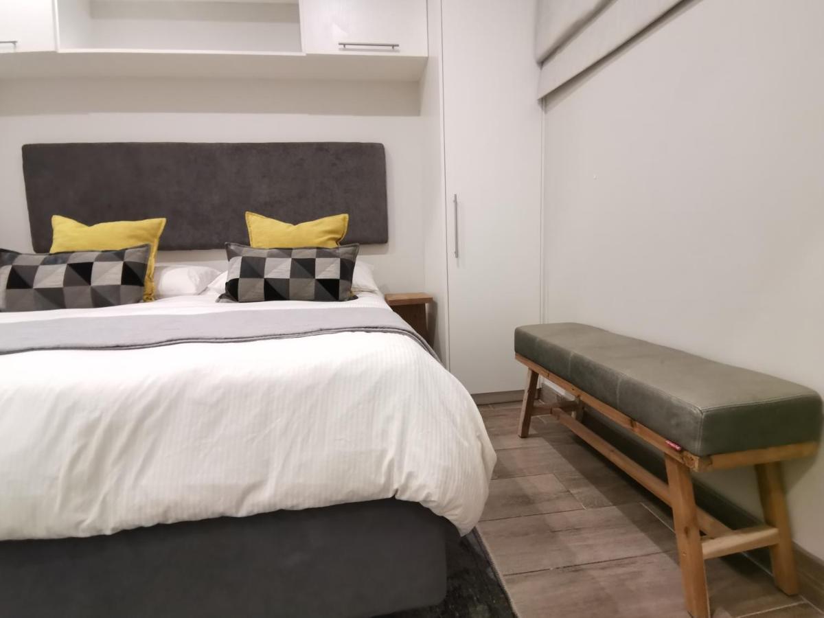 Regency Apartment Hotel Menlyn Pretoria-Noord Extérieur photo